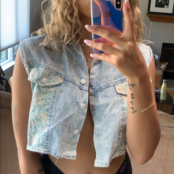 Vintage Denim Floral Crop Vest! - Picture 2 of 7
